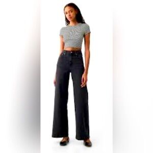 Gap High Rise Stride 27/4R NWTs black